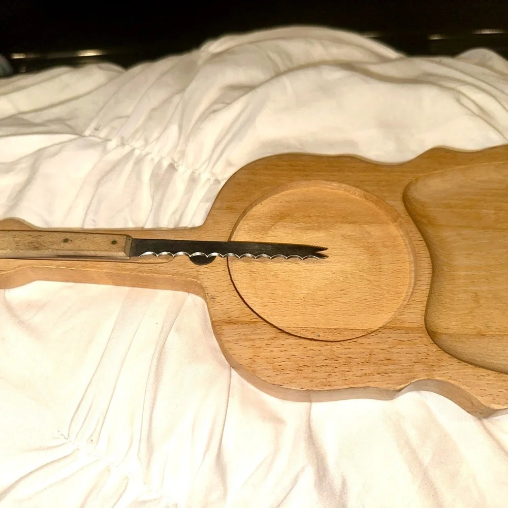 Wooden Guitar Shaped Cheese Board with Knife 6x 14 - Picture 8 of 8